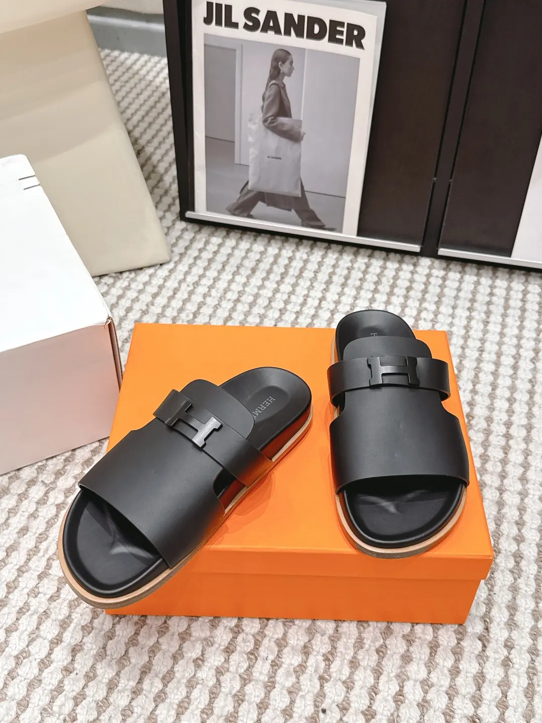 Hermes Style Gold Leather Women's Shoes Lookbook Reference image 4