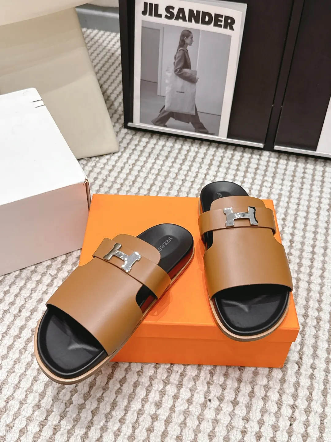 Hermes Style Gold Leather Women's Shoes Lookbook Reference image 4
