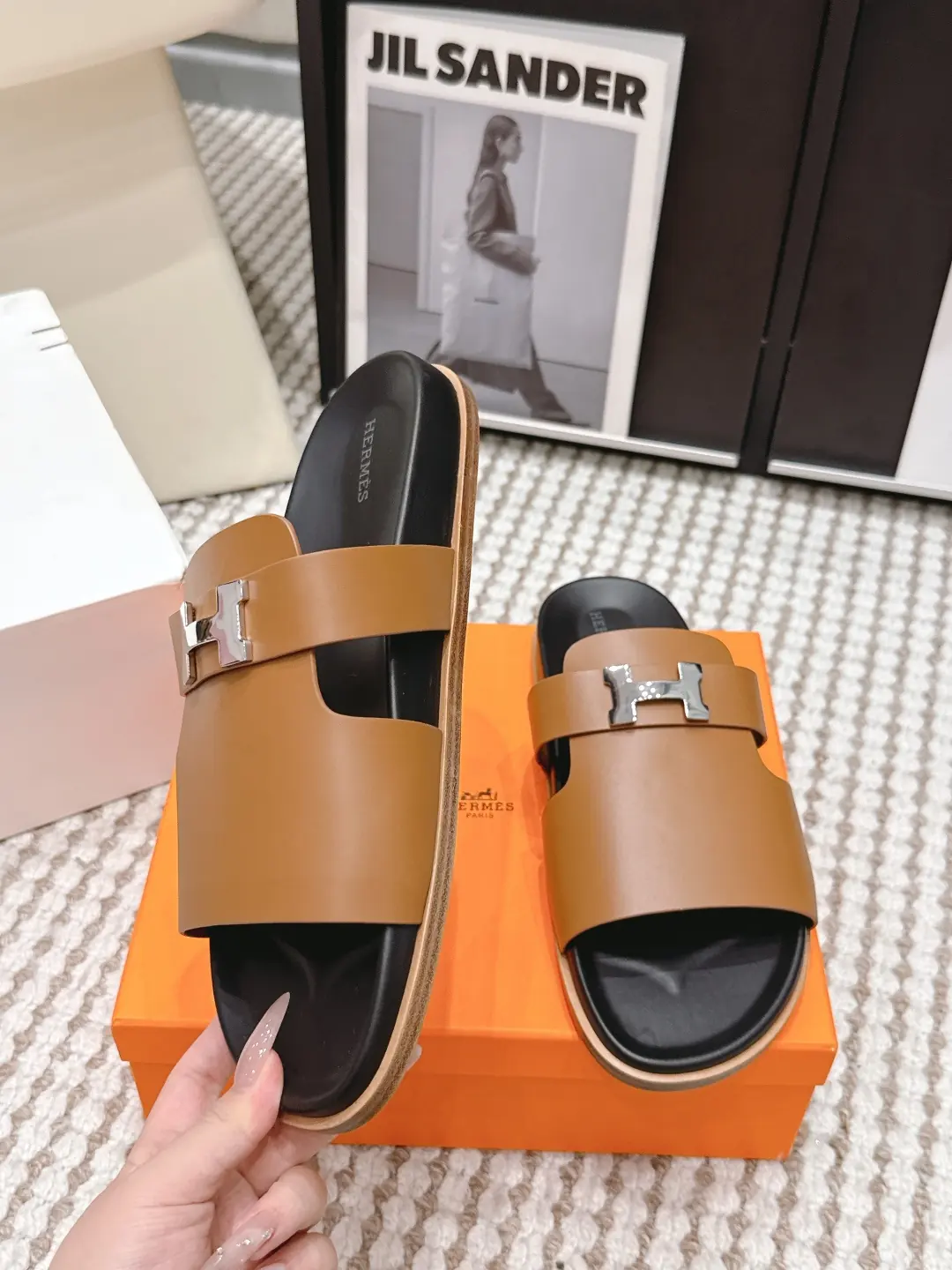 Hermes Style Gold Leather Women's Shoes Lookbook Reference image 5