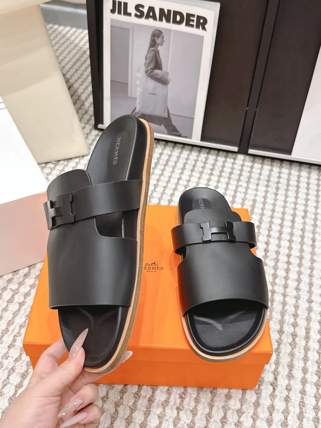 Hermes Style Gold Leather Women's Shoes Lookbook Reference image 4