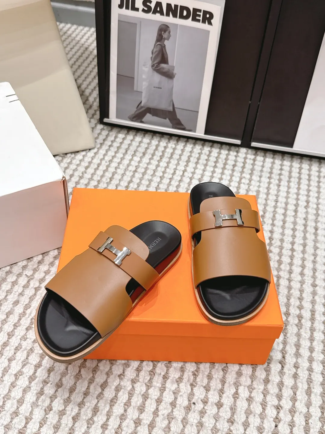 Hermes Style Gold Leather Women's Shoes Lookbook Reference image 4