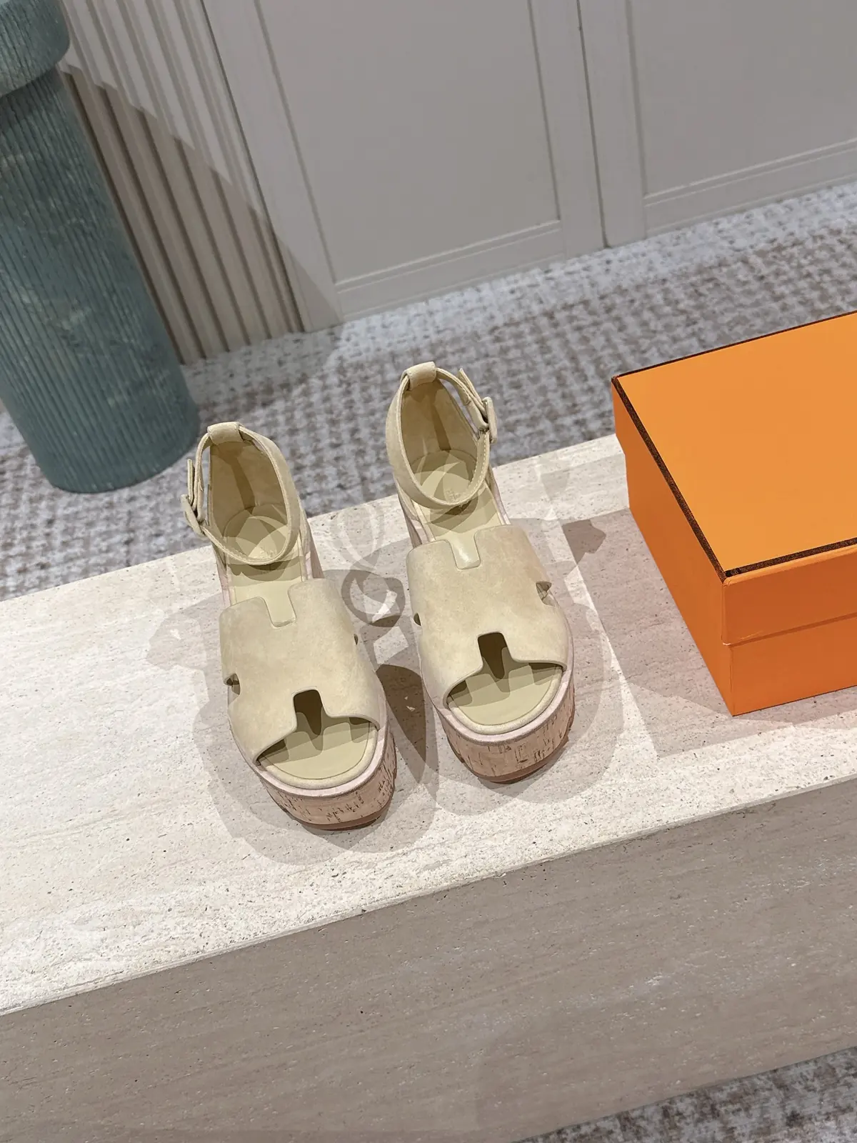 Hermes Style Gold Leather Women's Shoes Lookbook Reference image 2