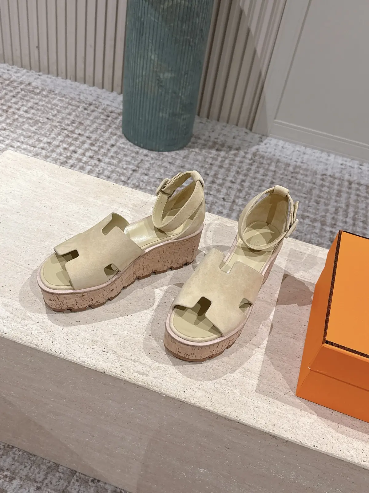 Hermes Style Gold Leather Women's Shoes Lookbook Reference image 3