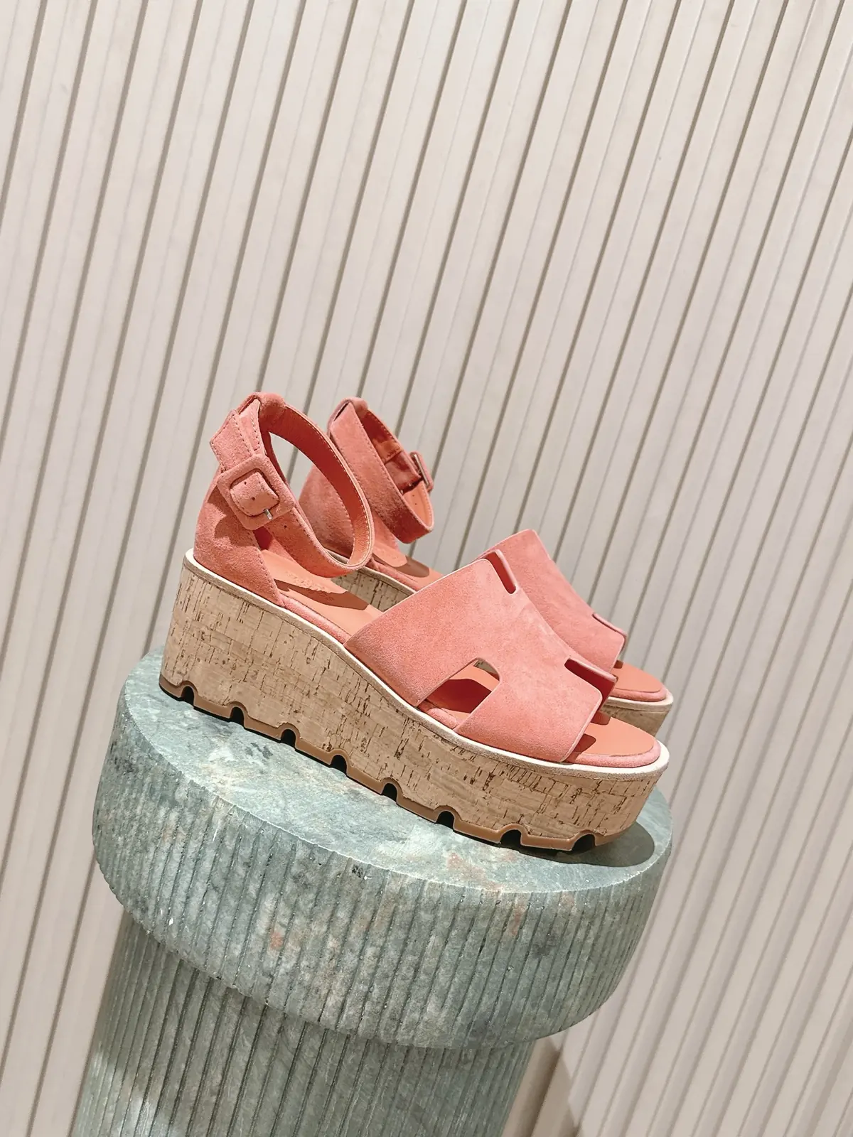 Hermes Style Gold Leather Women's Shoes Lookbook Reference image 1