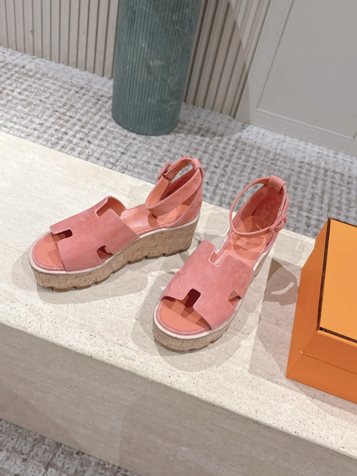 Hermes Style Gold Leather Women's Shoes Lookbook Reference image 3