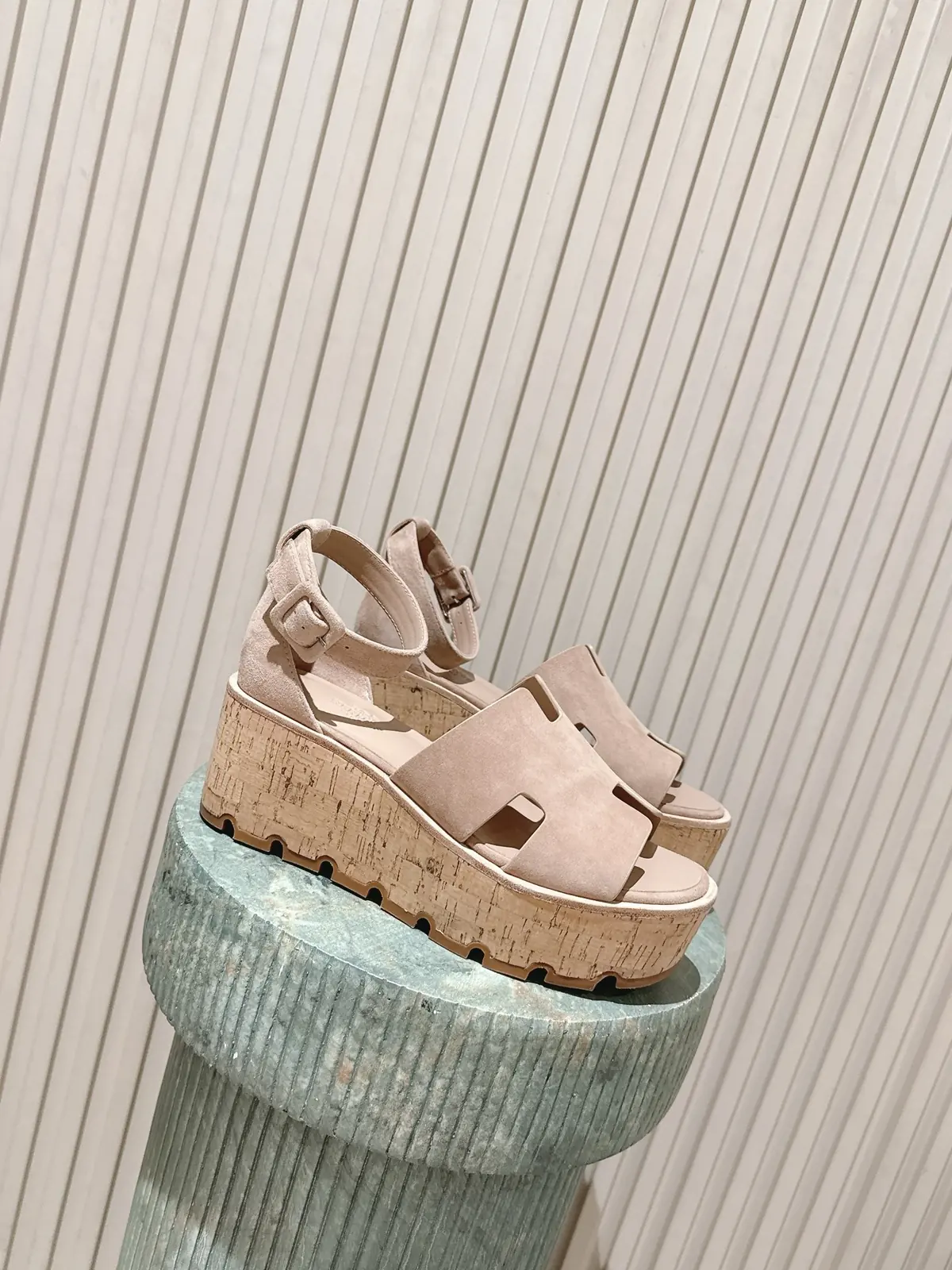 Hermes Style Gold Leather Women's Shoes Lookbook Reference image 1