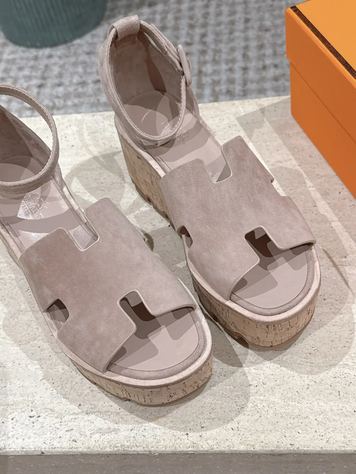Hermes Style Gold Leather Women's Shoes Lookbook Reference image 6