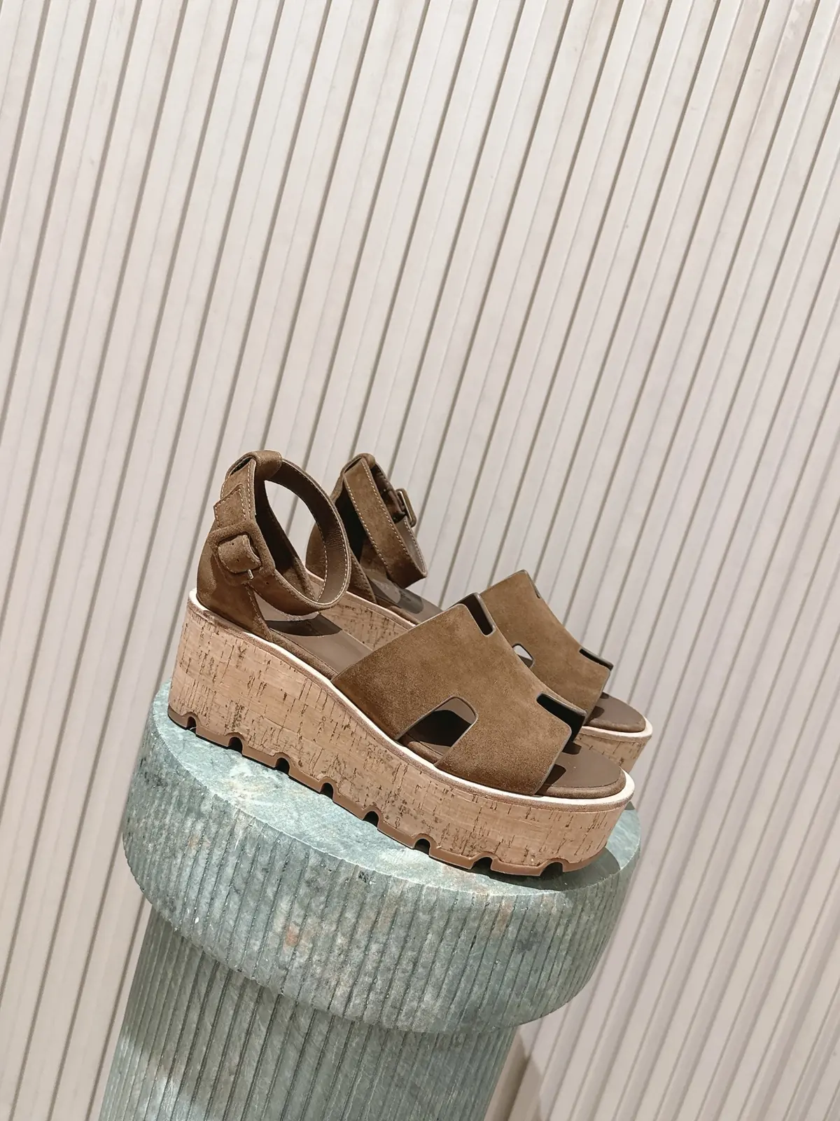 Hermes Style Gold Leather Women's Shoes Lookbook Reference image 1