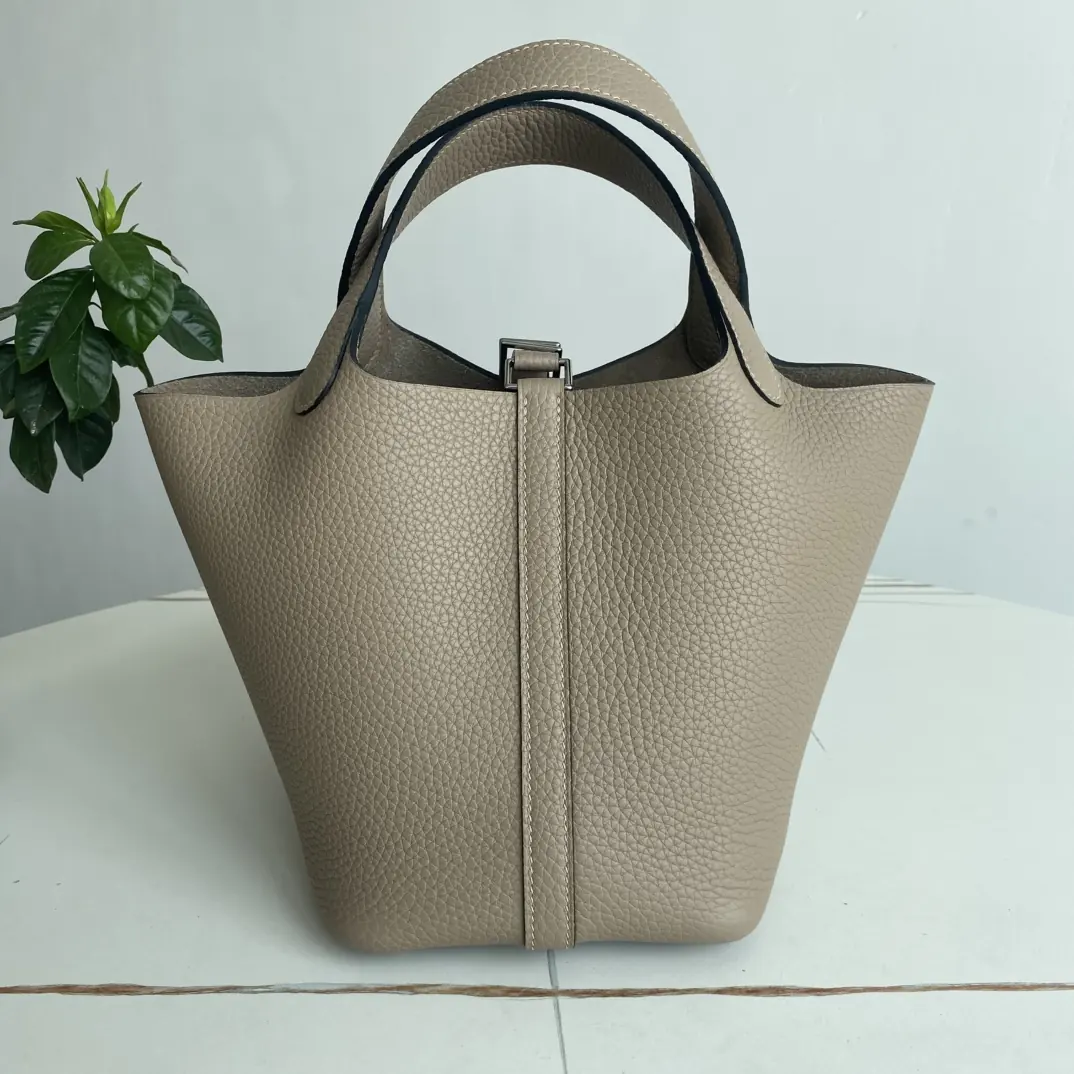 Hermes Style Leather Bag Lookbook Reference image 3
