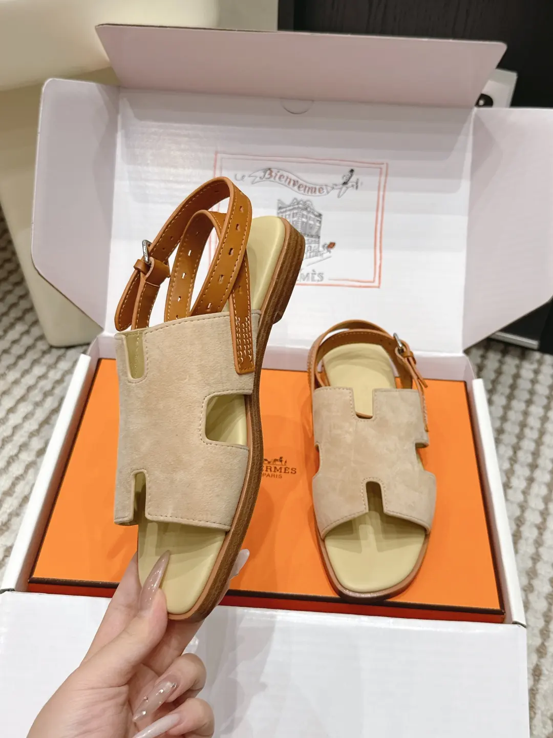 Hermes Style Leather Women's Shoes Lookbook Reference image 5