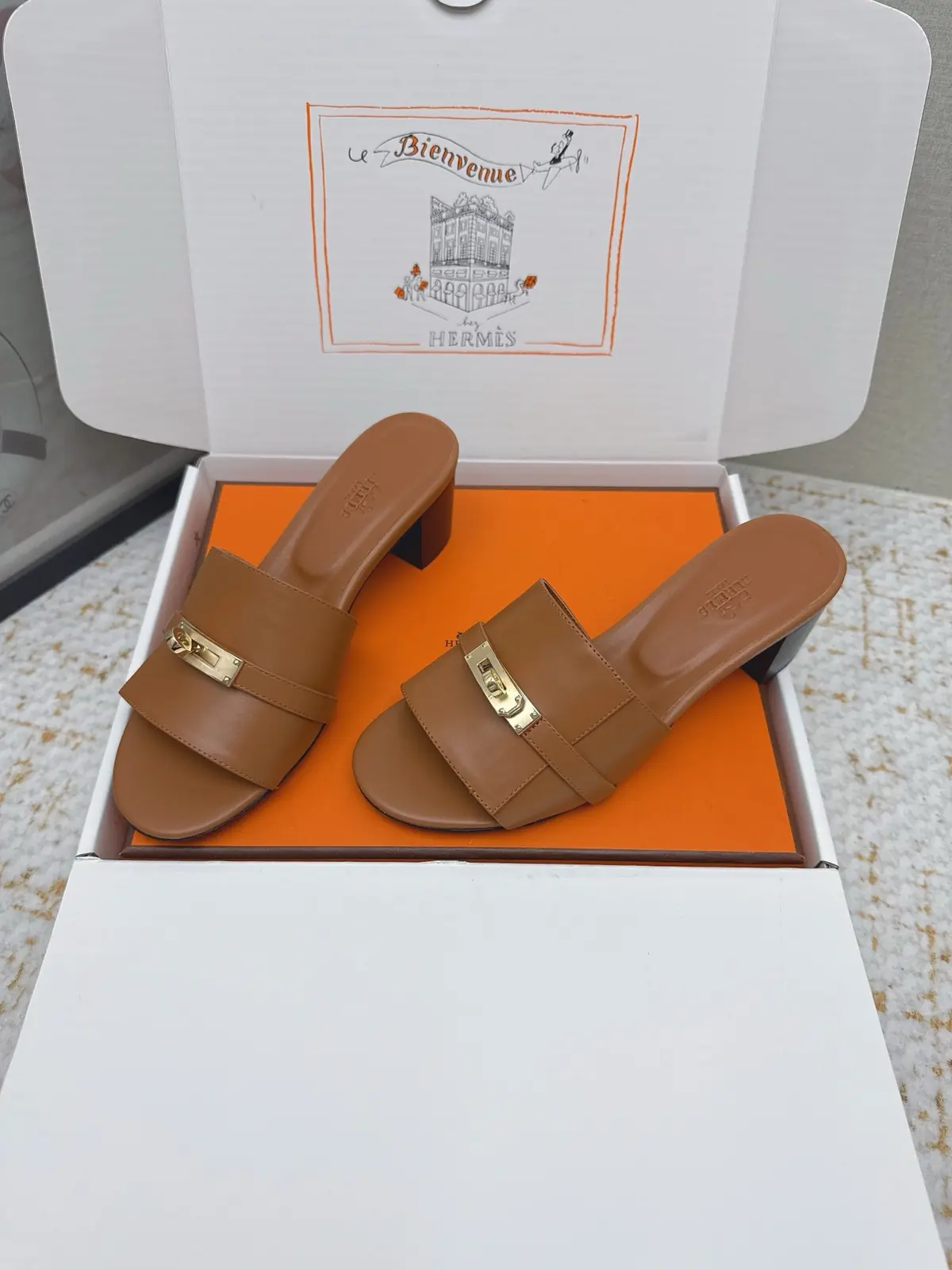 Hermes Style Pink Leather Women's Shoes Lookbook Reference image 3