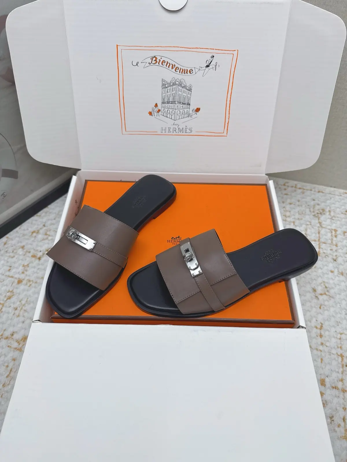 Hermes Style Pink Leather Women's Shoes Lookbook Reference image 3