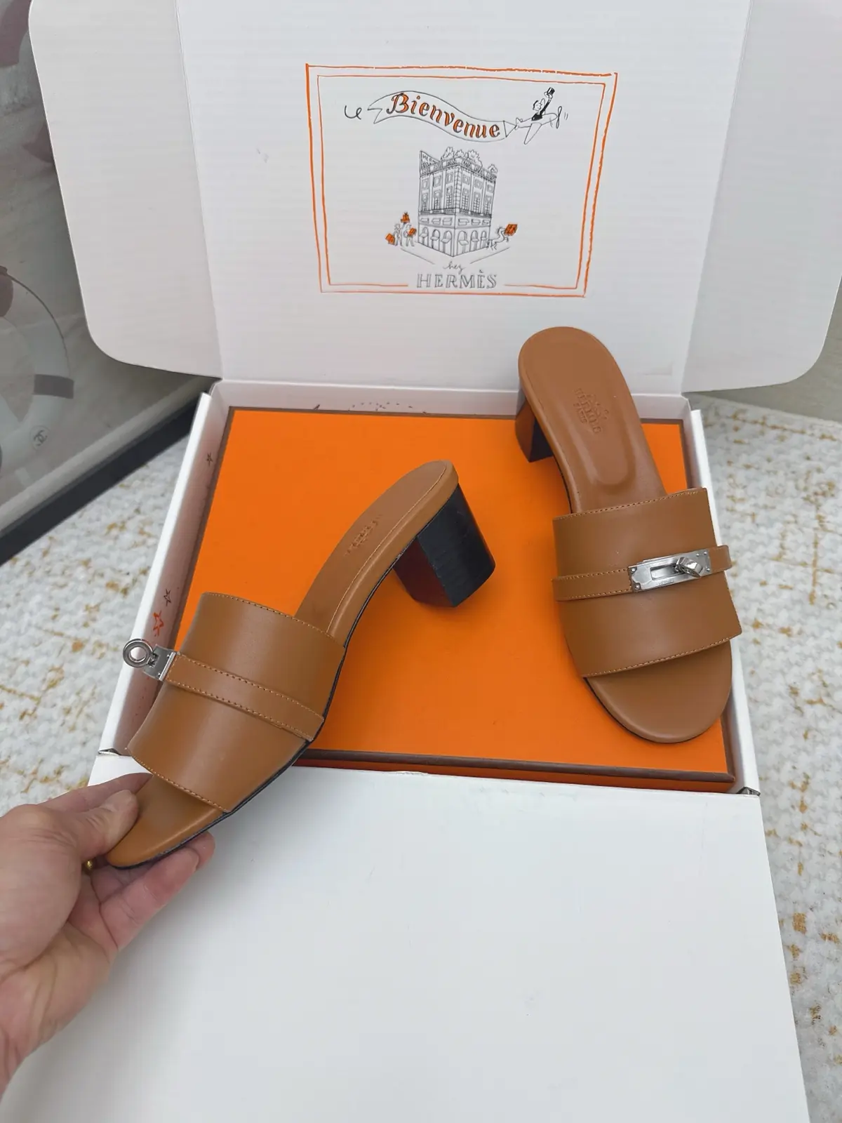 Hermes Style Pink Leather Women's Shoes Lookbook Reference image 4