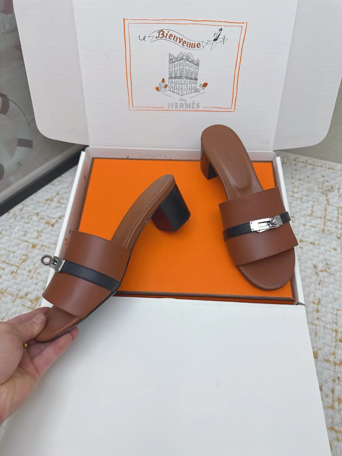 Hermes Style Pink Leather Women's Shoes Lookbook Reference image 4