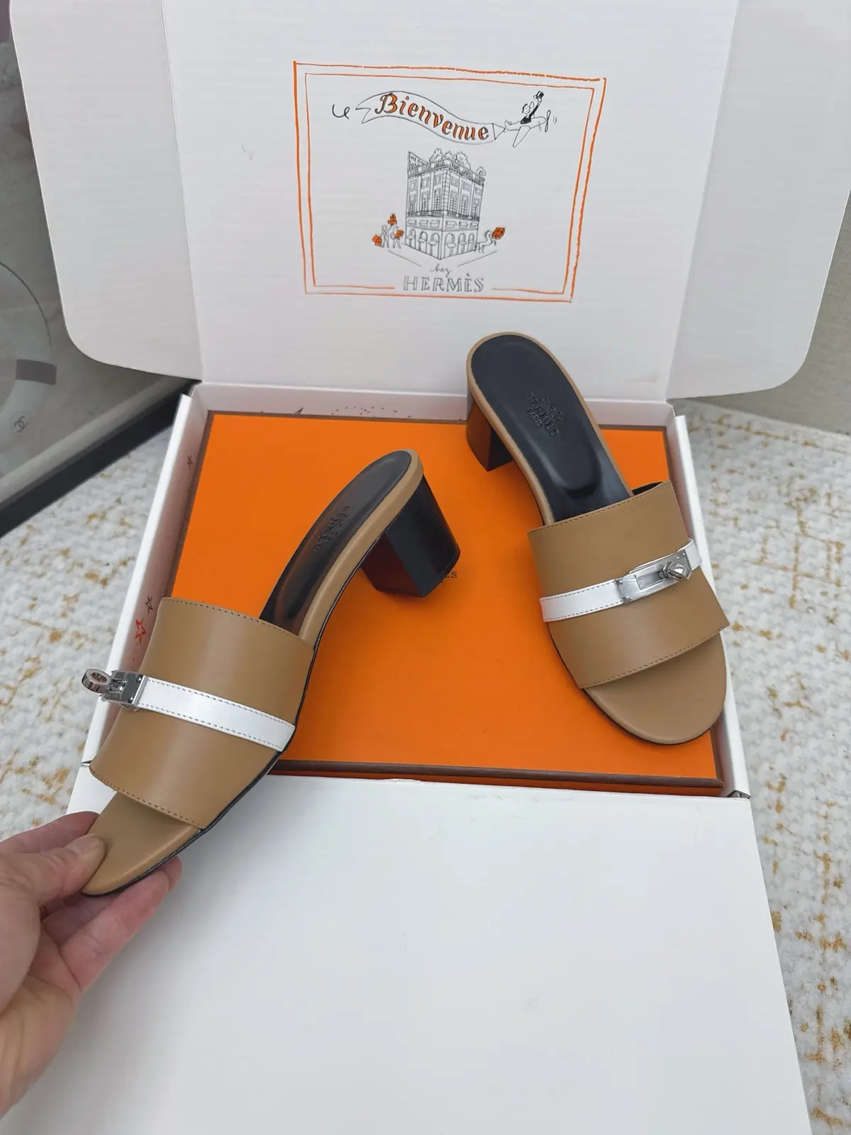 Hermes Style Pink Leather Women's Shoes Lookbook Reference image 4