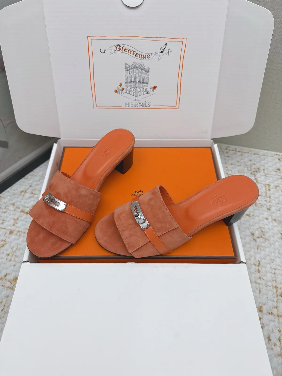 Hermes Style Pink Leather Women's Shoes Lookbook Reference image 3