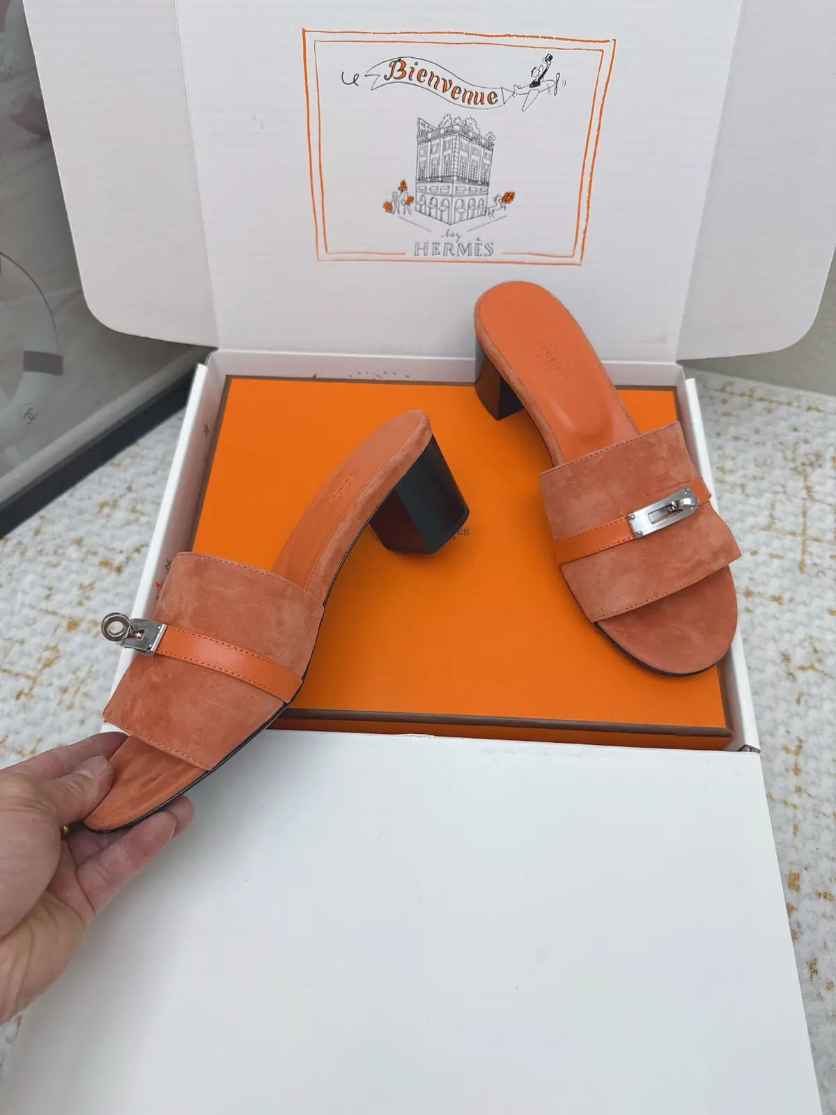 Hermes Style Pink Leather Women's Shoes Lookbook Reference image 4