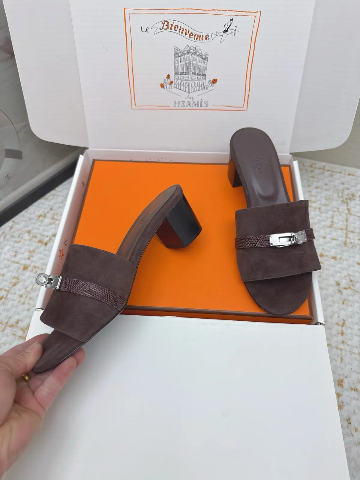 Hermes Style Pink Leather Women's Shoes Lookbook Reference image 4