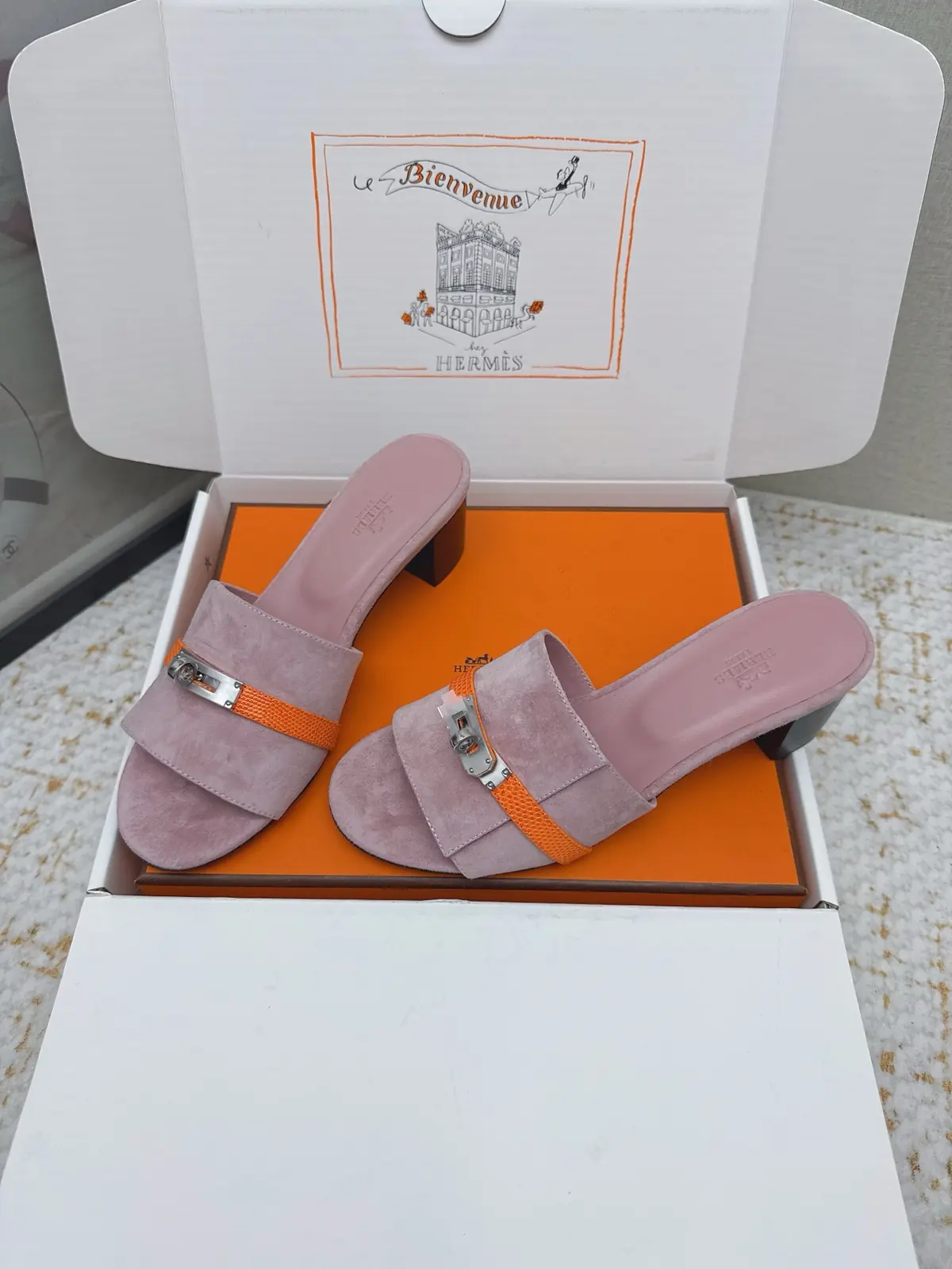 Hermes Style Pink Leather Women's Shoes Lookbook Reference image 3