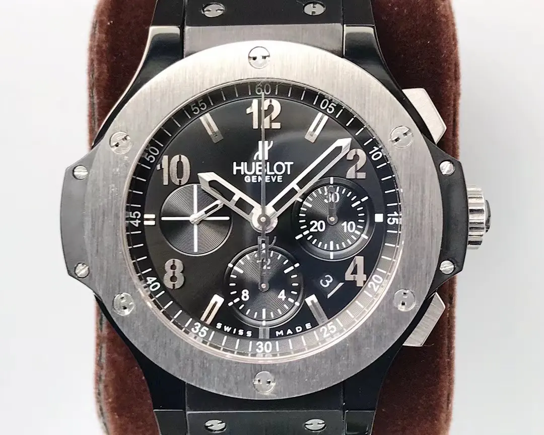 Hublot (恒宝） Style Beige Watches Lookbook Reference image 4