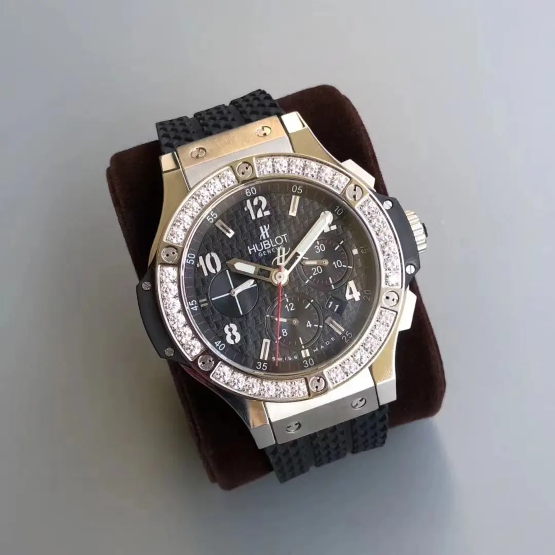 Hublot (恒宝） Style Beige Watches Lookbook Reference image 2