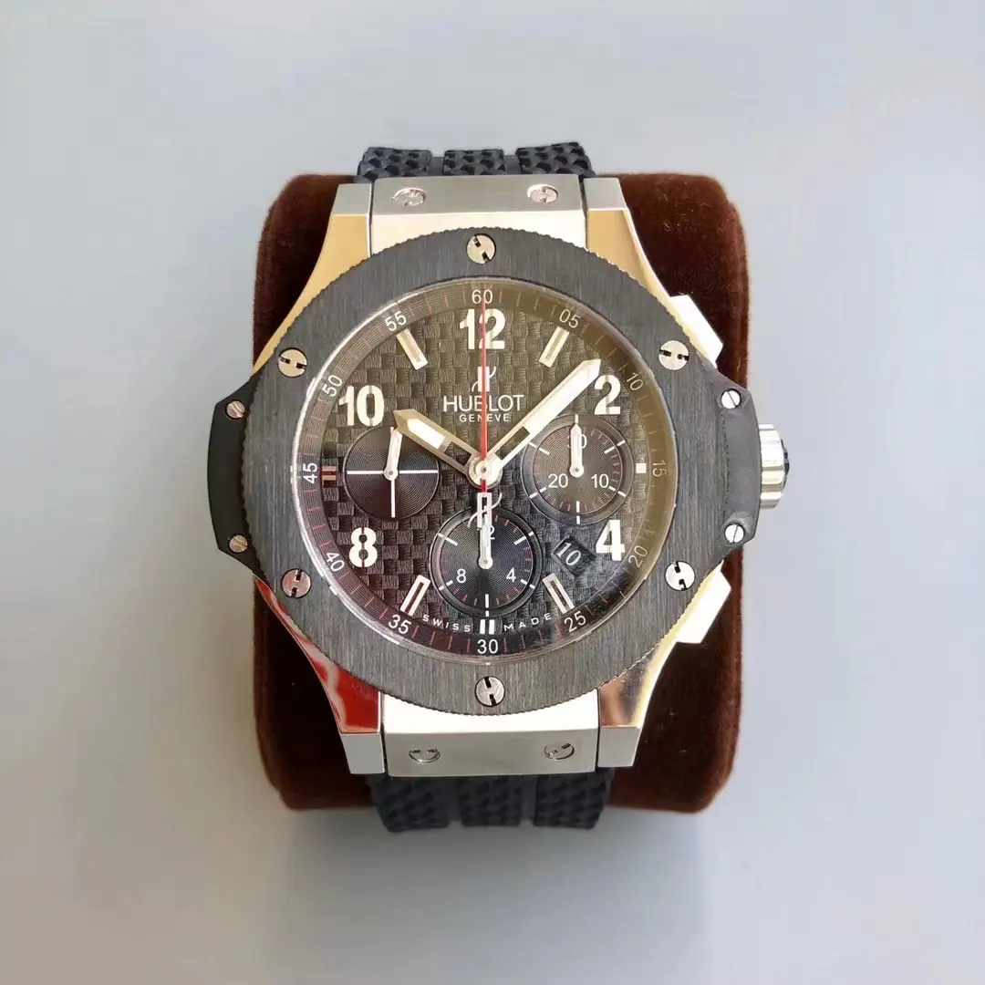 Hublot (恒宝） Style Beige Watches Lookbook Reference image 1