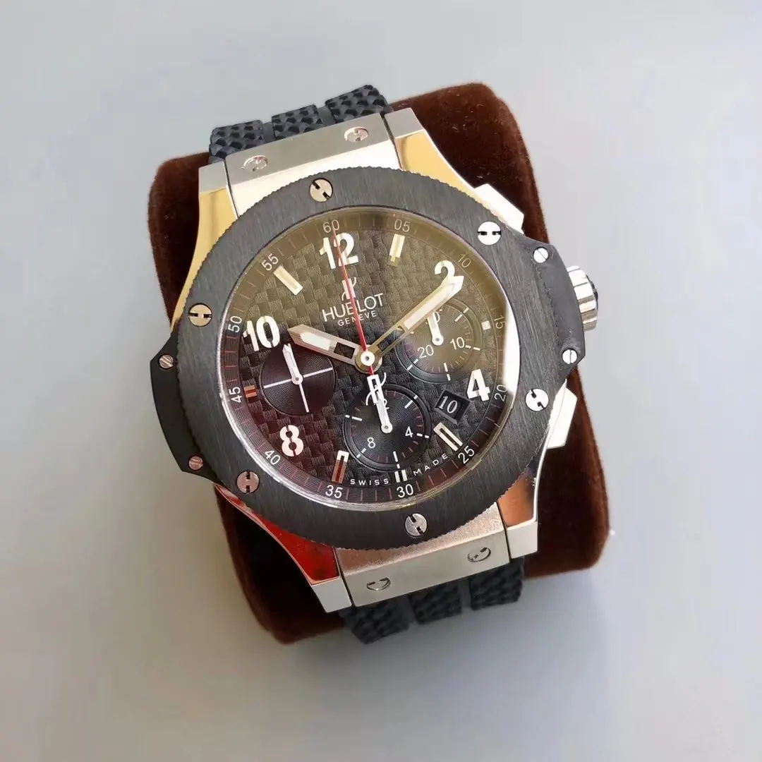 Hublot (恒宝） Style Beige Watches Lookbook Reference image 2