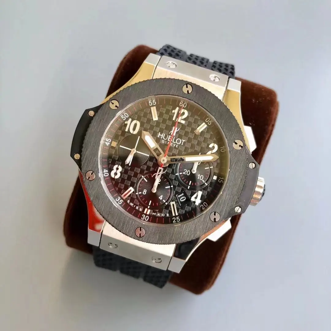 Hublot (恒宝） Style Beige Watches Lookbook Reference image 3