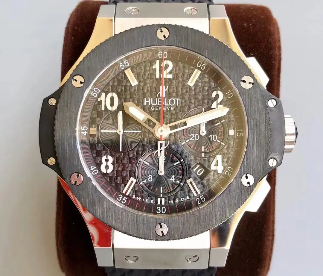 Hublot (恒宝） Style Beige Watches Lookbook Reference image 4