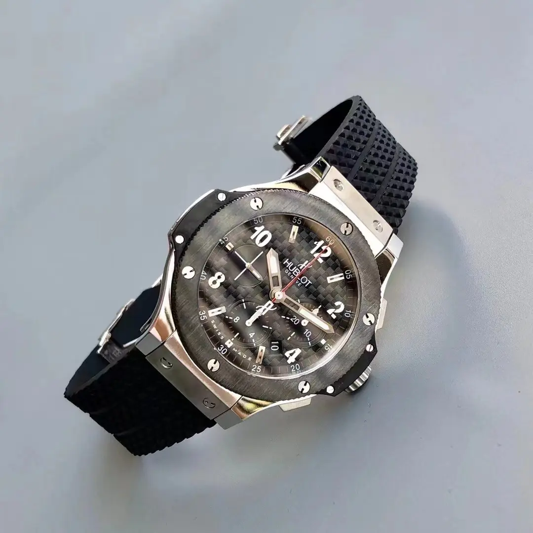 Hublot (恒宝） Style Beige Watches Lookbook Reference image 5