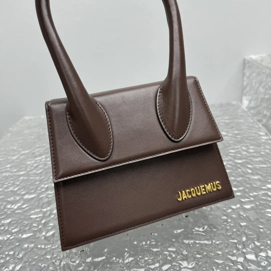Jacquemus Style Bag Lookbook Reference image 5