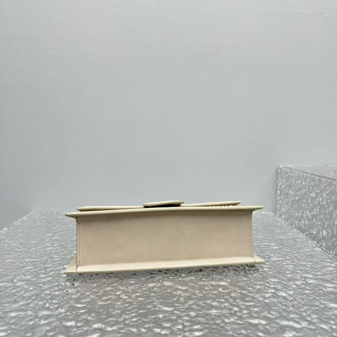 Jacquemus Style Beige Leather Crossbody Bag Lookbook Reference image 4