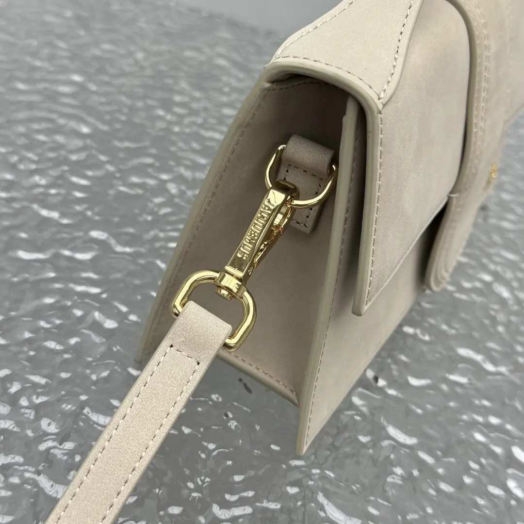 Jacquemus Style Beige Leather Crossbody Bag Lookbook Reference image 5