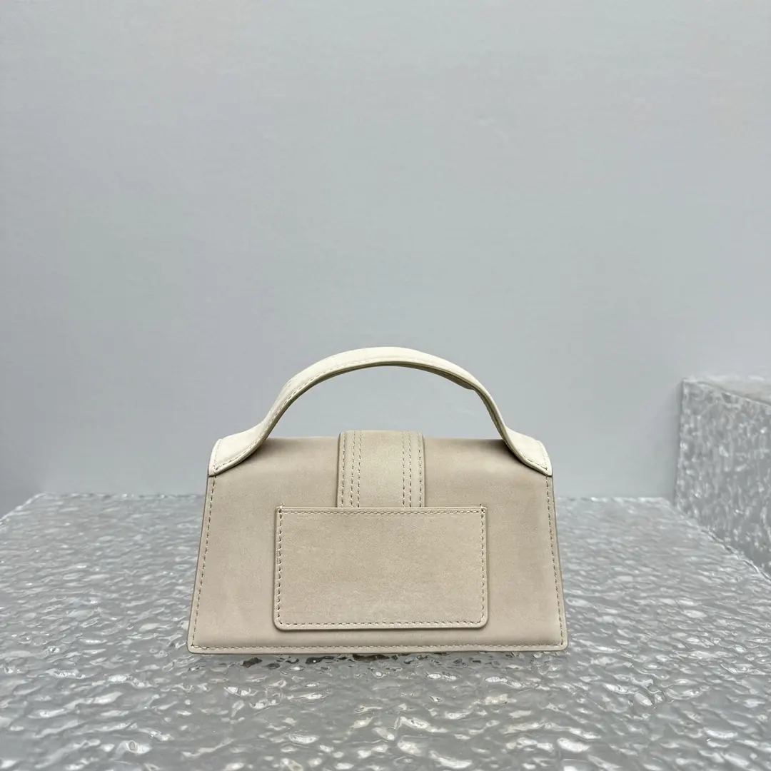 Jacquemus Style Beige Leather Crossbody Bag Lookbook Reference image 3