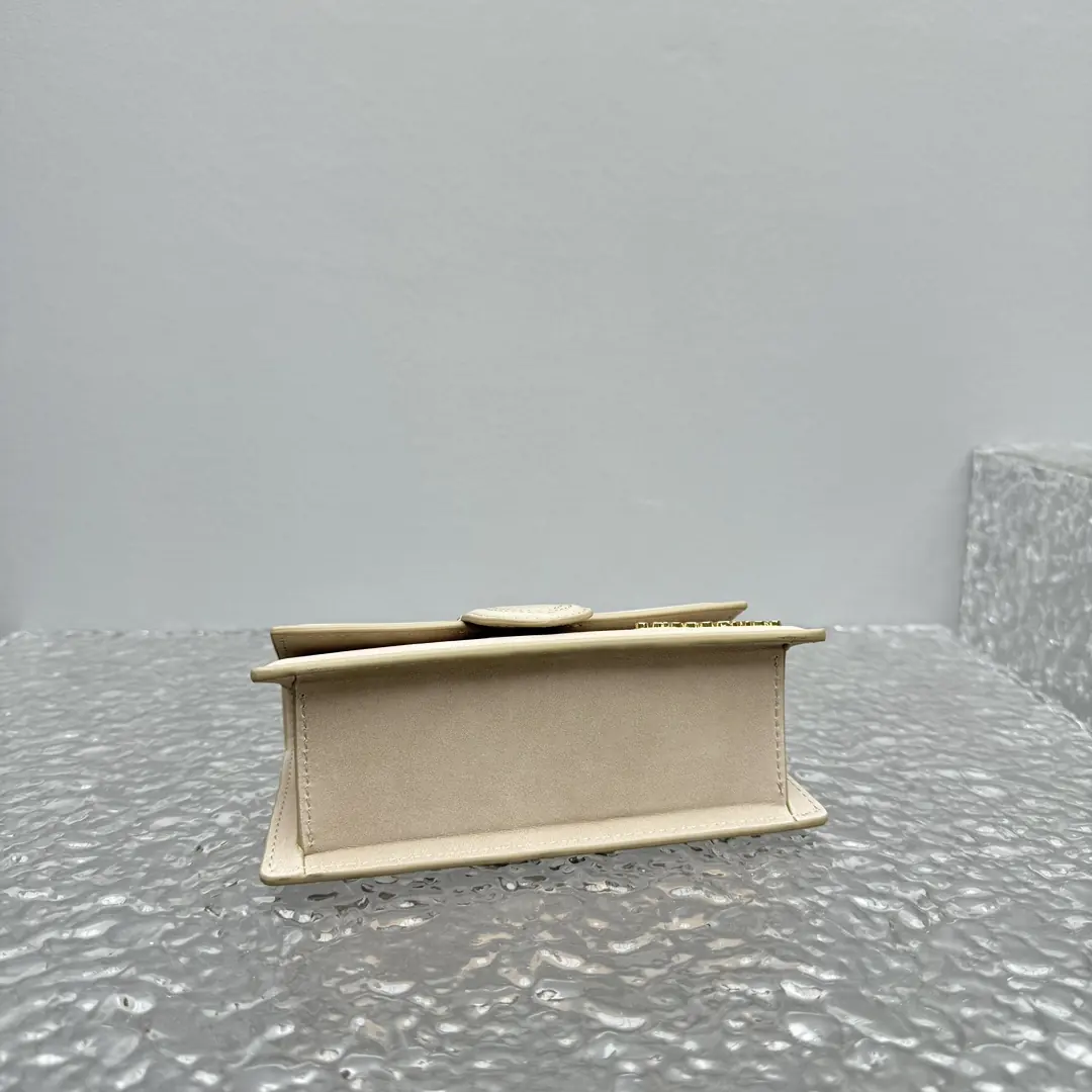 Jacquemus Style Beige Leather Crossbody Bag Lookbook Reference image 4