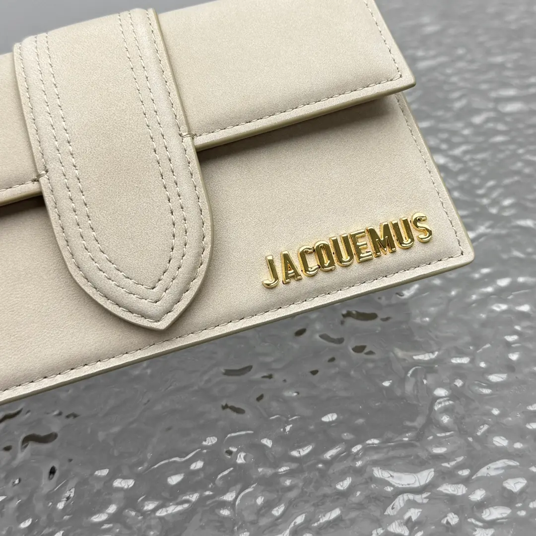 Jacquemus Style Beige Leather Crossbody Bag Lookbook Reference image 6