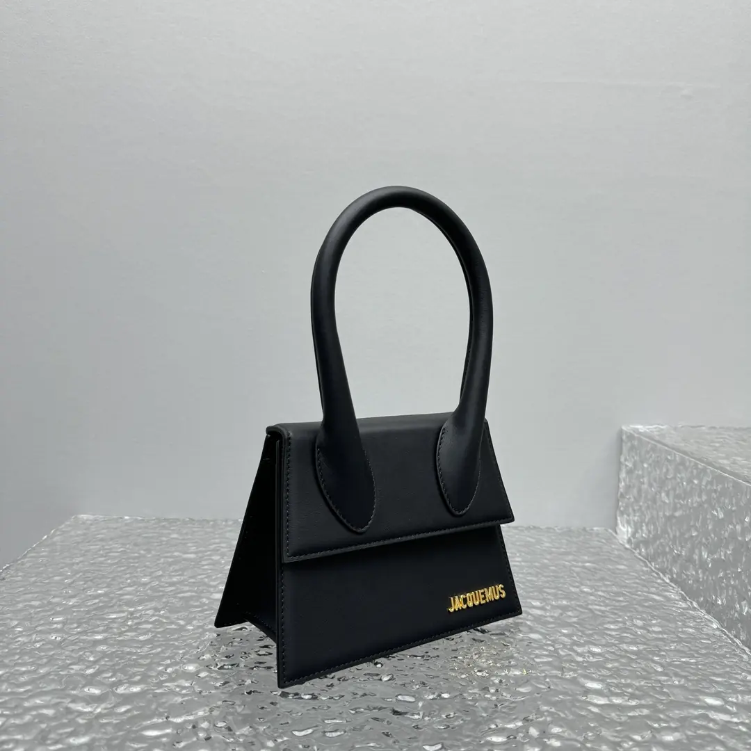 Jacquemus Style Black Bag Lookbook Reference image 3