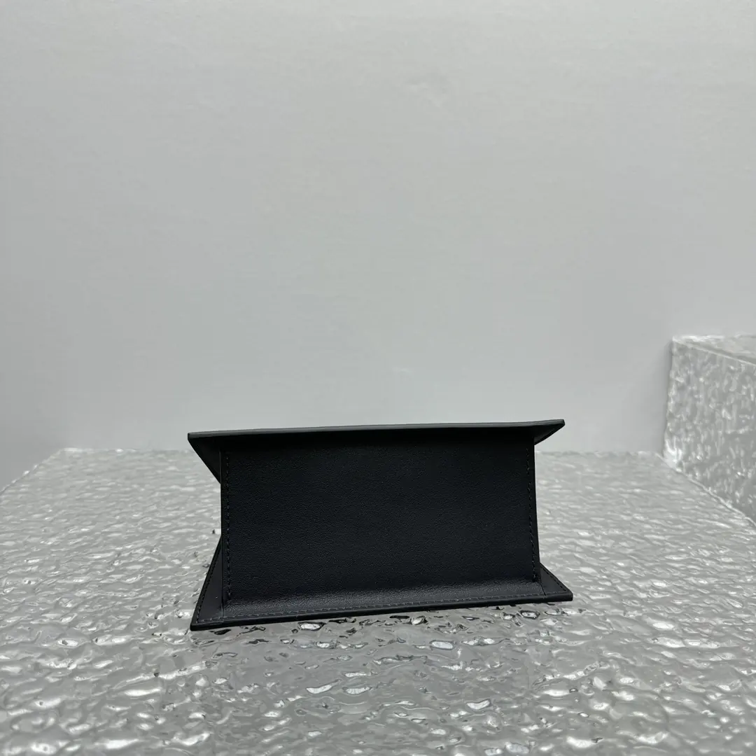Jacquemus Style Black Bag Lookbook Reference image 4