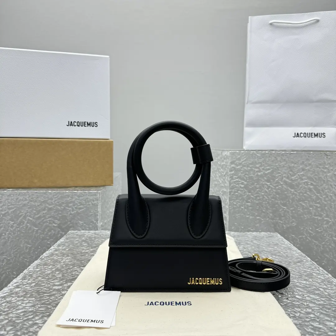 Jacquemus Style Black Crossbody Bag Lookbook Reference image 1