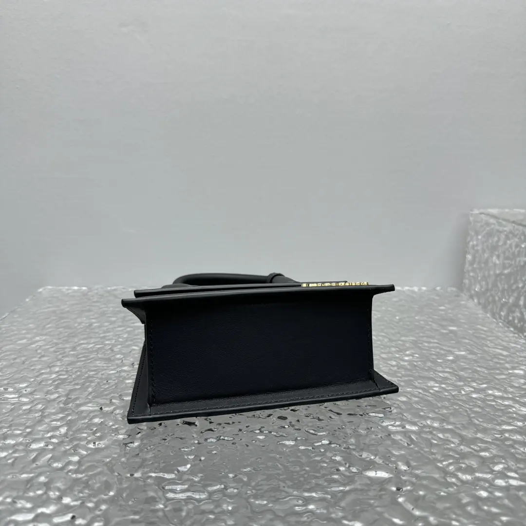 Jacquemus Style Black Crossbody Bag Lookbook Reference image 4