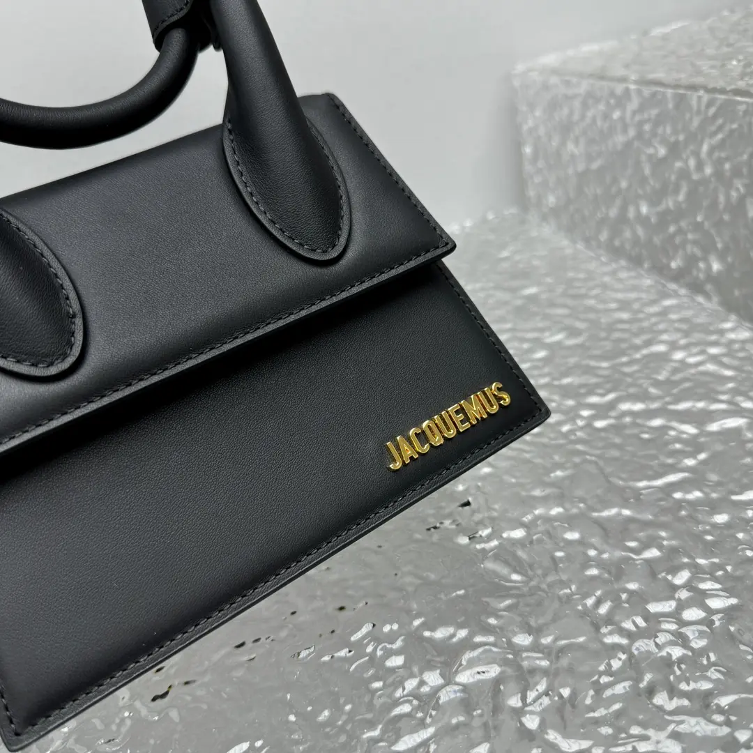 Jacquemus Style Black Crossbody Bag Lookbook Reference image 6