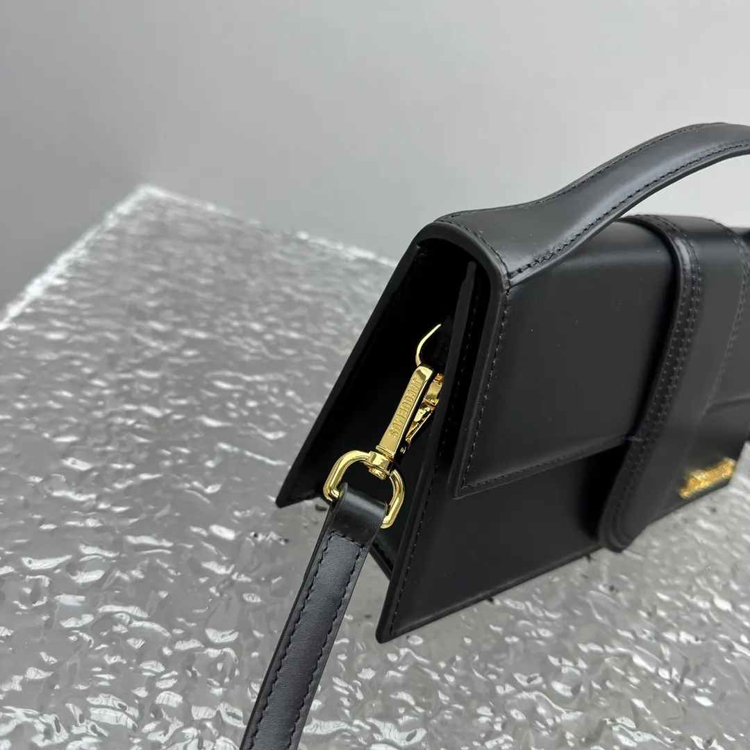 Jacquemus Style Black Leather Crossbody Bag Lookbook Reference image 3