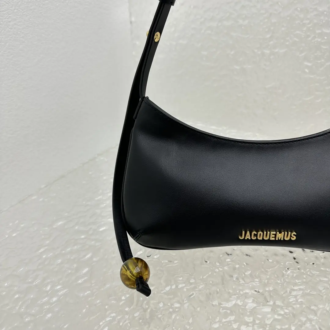 Jacquemus Style Black Leather Crossbody Bag Lookbook Reference image 6
