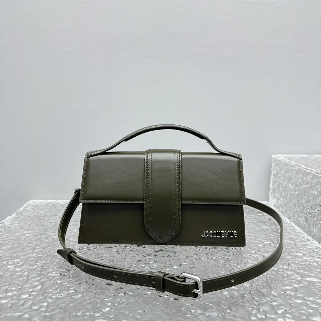 Jacquemus Style Green Leather Crossbody Bag Lookbook Reference image 2
