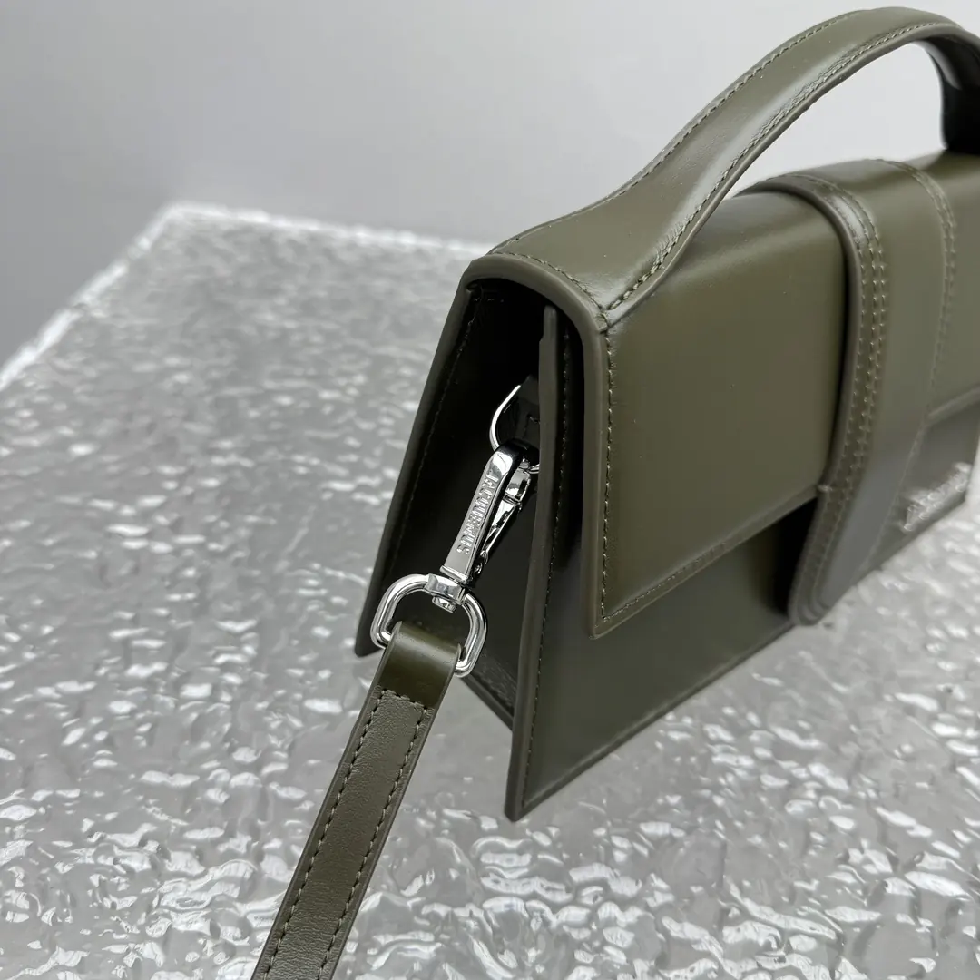 Jacquemus Style Green Leather Crossbody Bag Lookbook Reference image 3