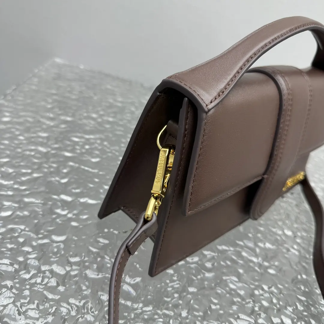 Jacquemus Style Leather Crossbody Bag Lookbook Reference image 3