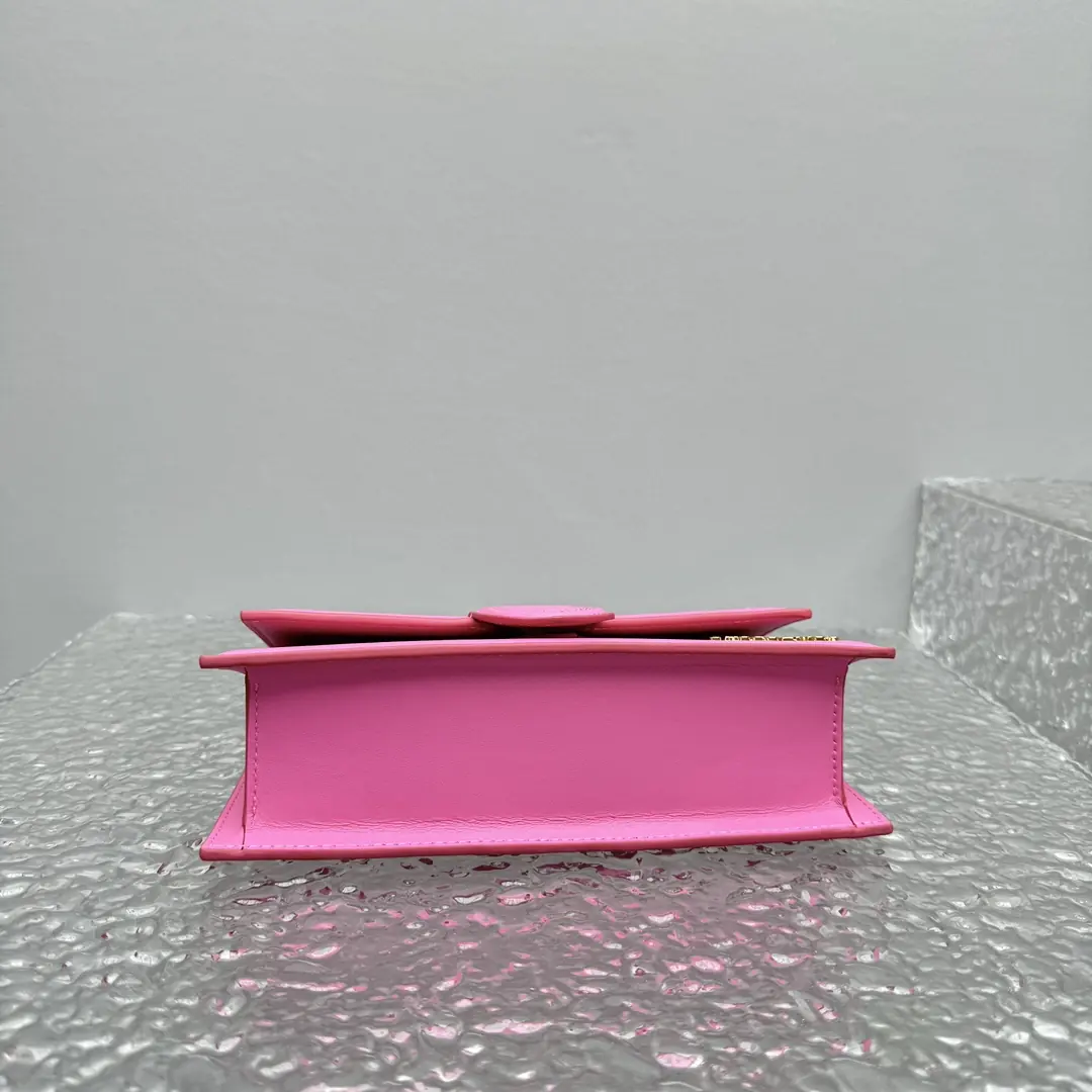 Jacquemus Style Pink Leather Crossbody Bag Lookbook Reference image 5