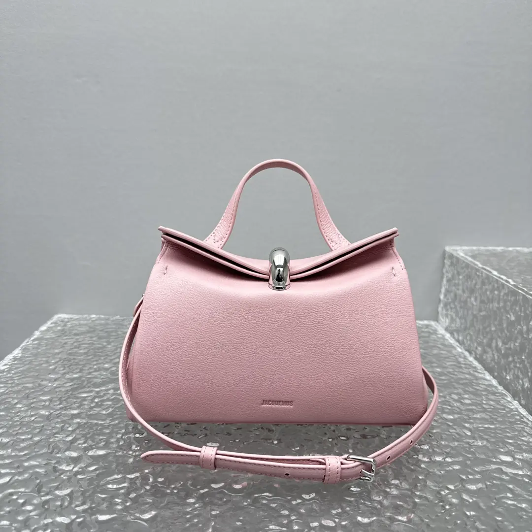 Jacquemus Style Pink Leather Crossbody Bag Lookbook Reference image 2
