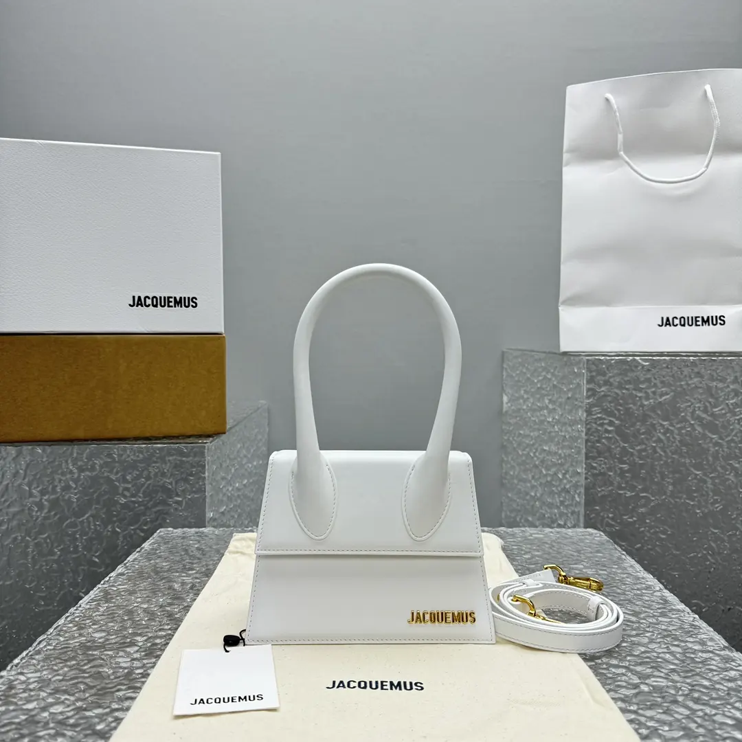 Jacquemus Style White Bag Lookbook Reference image 1