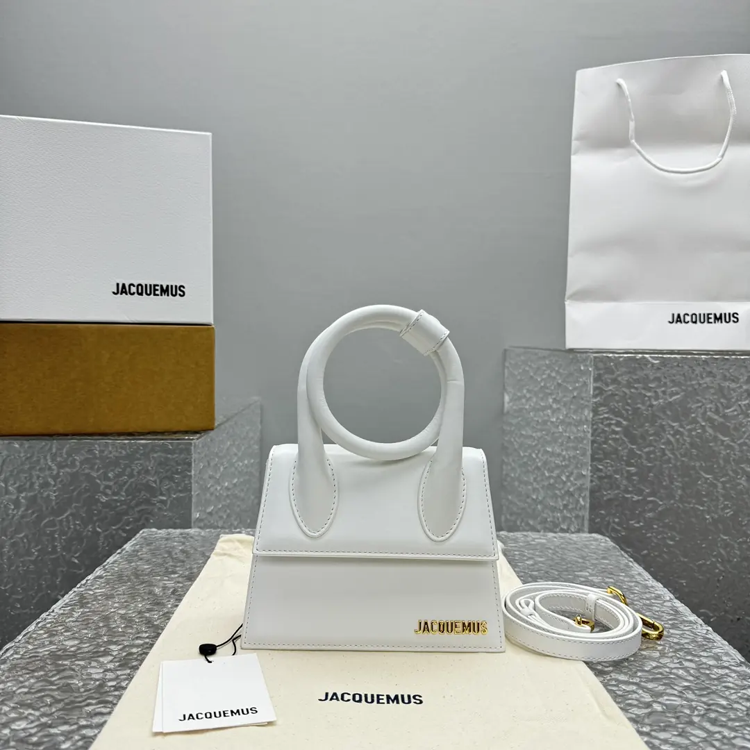 Jacquemus Style White Crossbody Bag Lookbook Reference image 1